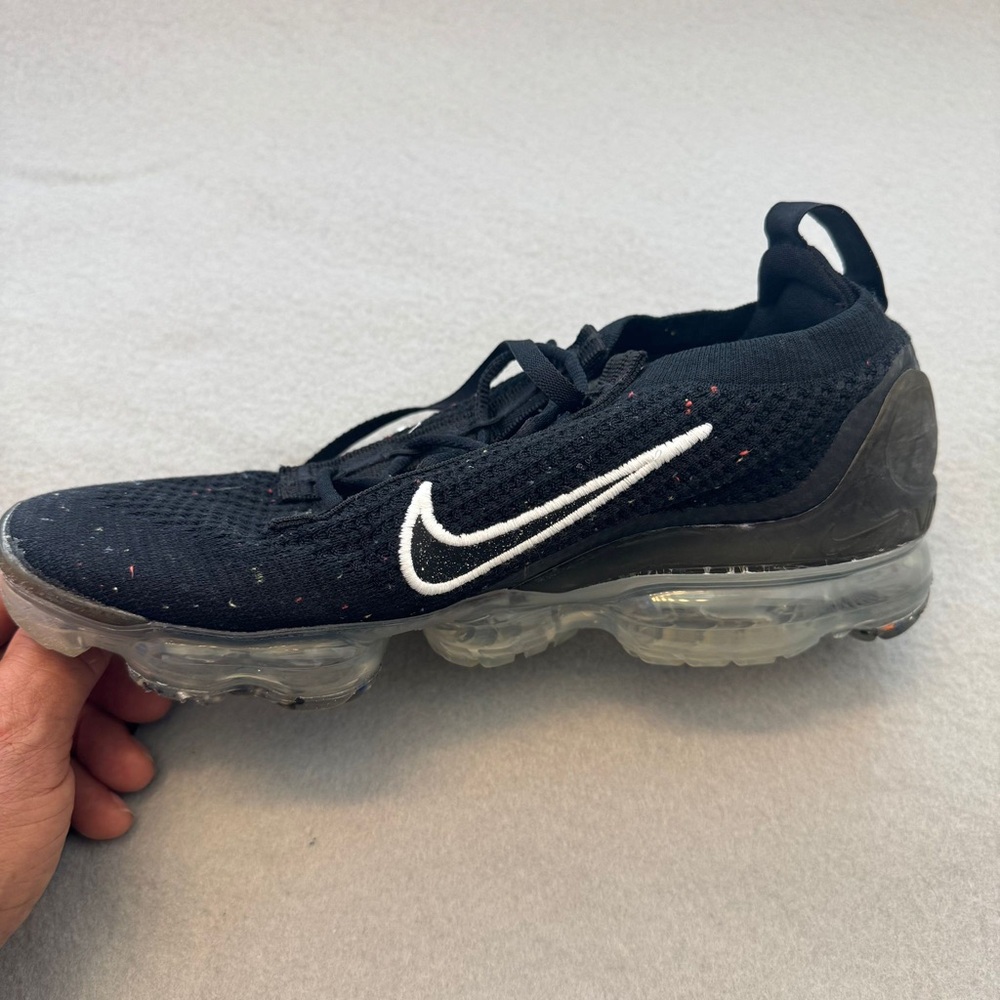 Nike | Air VaporMax Flyknit | Black White Running Shoes - Picture 3 of 14